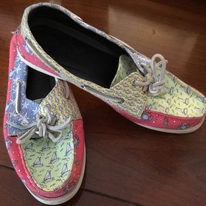 Vineyard vine sperry